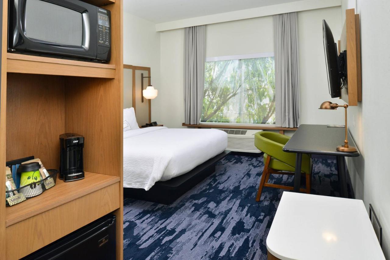 Fairfield Inn & Suites By Marriott Charlotte University Research Park Kültér fotó